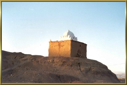 Grabmal eines Heiligen - Marabout - bei Ait Ben Haddou